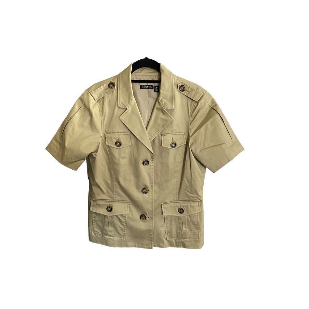 Relativity women’s tan short sleeve safari style top size 10 P